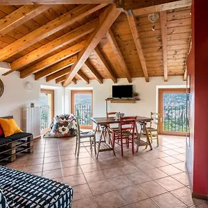 Casa Mandello , Saló Italien